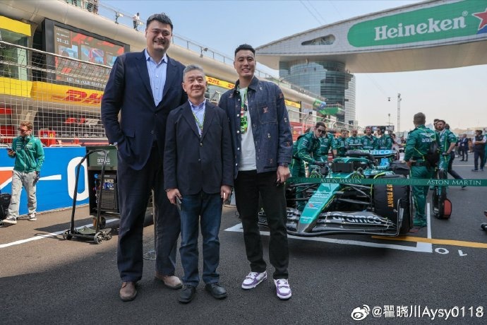 聯(lián)動(dòng)F1！翟曉川曬與姚明、阿隆索、范志毅、周冠宇等的合照