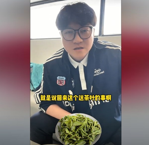 趙鵬：不太清楚賈秀全要球員買茶葉的段子，但這在現(xiàn)實中也正常