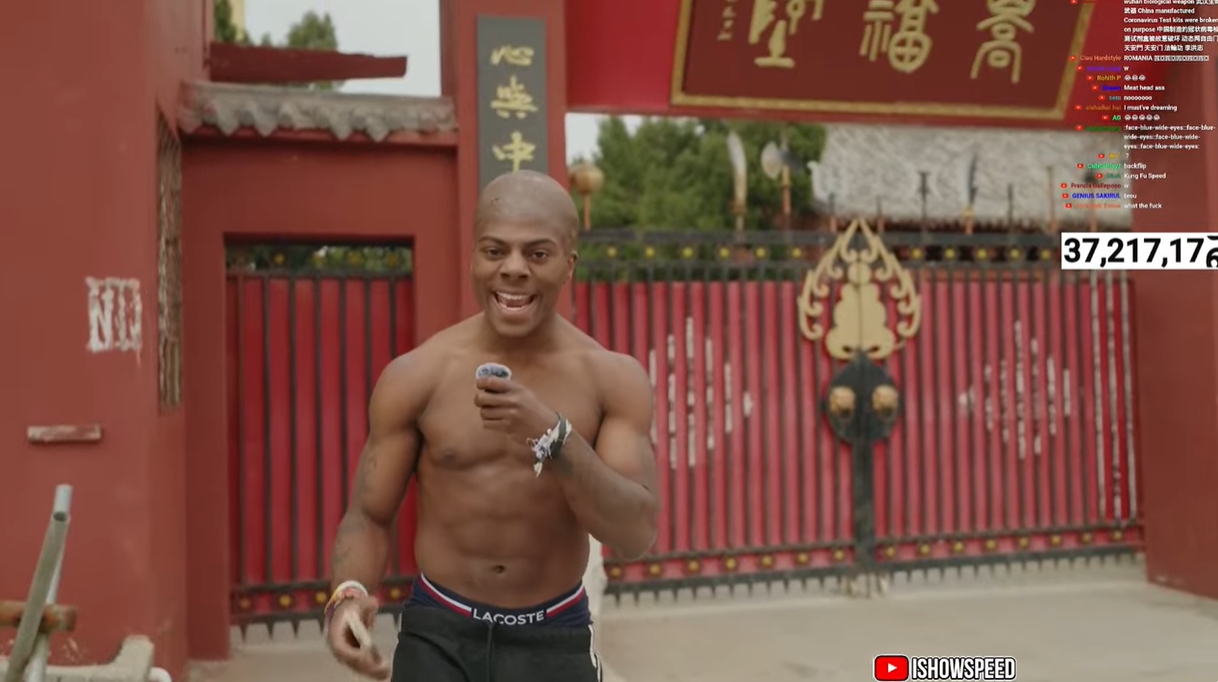 光頭造型！Speed中國行來到鄭州少林寺，上香拜佛學(xué)功夫