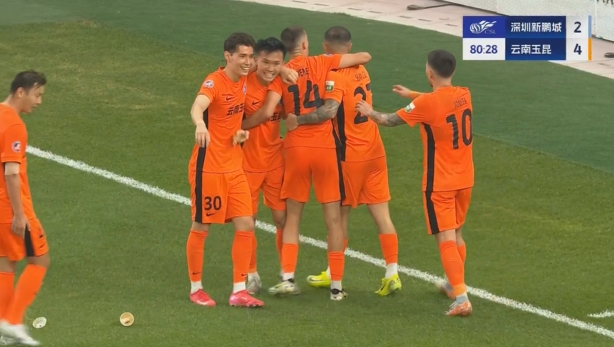 玉昆4-2領(lǐng)先新鵬城！杜加利奇冒頂，徐宏杰得球抽射破門