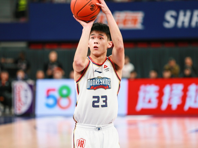 攻擊欲望很強！林葳半場出手14次拿下14分1板1助2斷